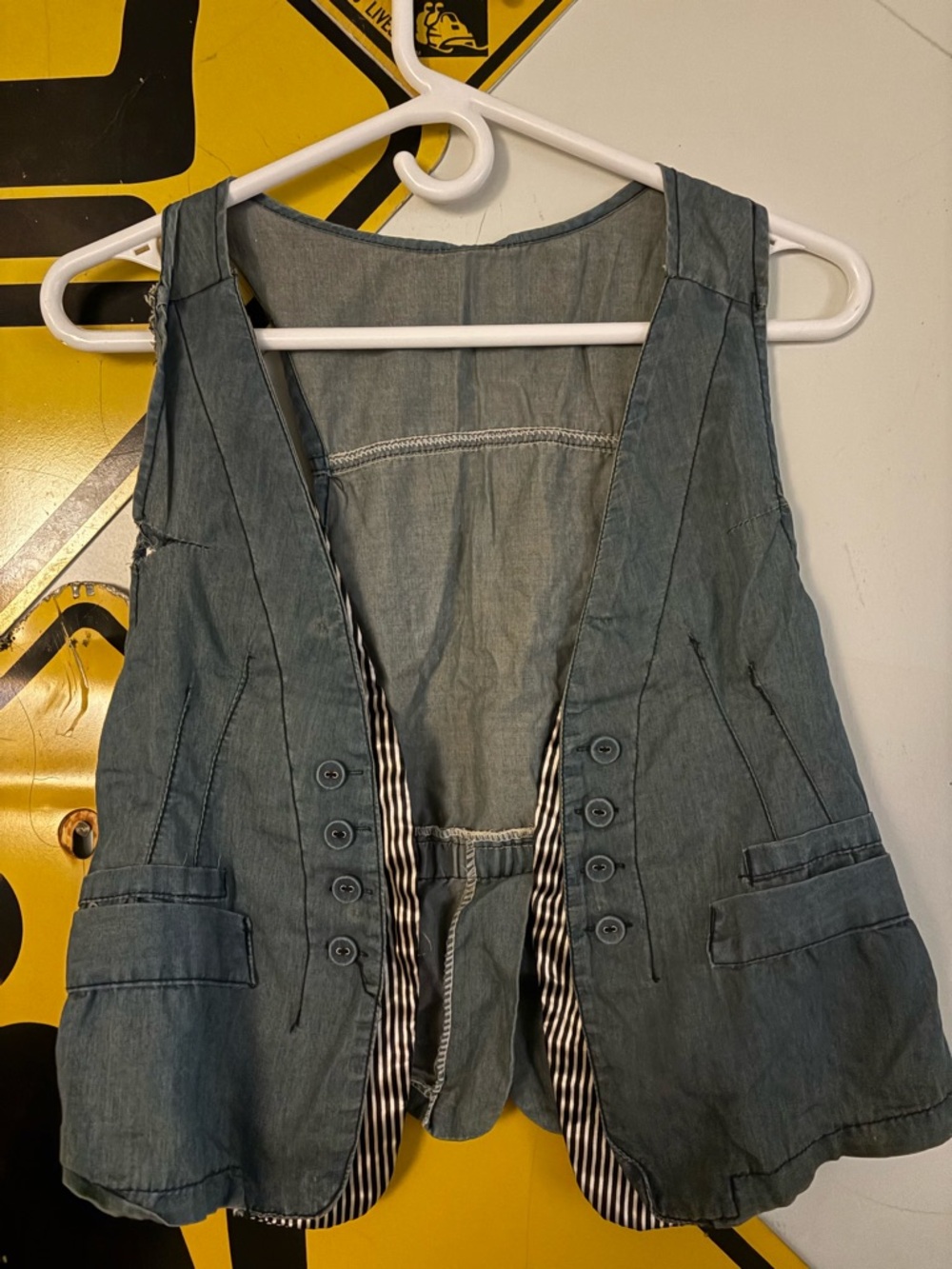 VINTAGE STYLE VEST